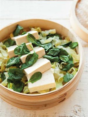  Spicy Steamed Tofu With Crunchy Peanuts? A Culinary Symphony of Textures and Flavors!