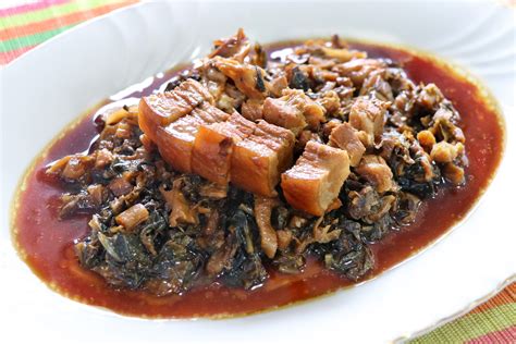  Silken Tofu Stew with Pork Belly and Preserved Mustard Greens – Can This Soul-Satisfying Dish Really Be Considered a Light Option?