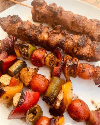  Spicy Lamb Skewers: A Symphony of Charred Tenderness and Tangy Umami?