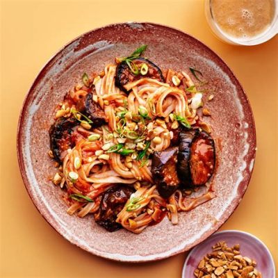  Spicy Sour Eggplant Noodles: Can a Dish Really Be Both Tangy and Fiery?