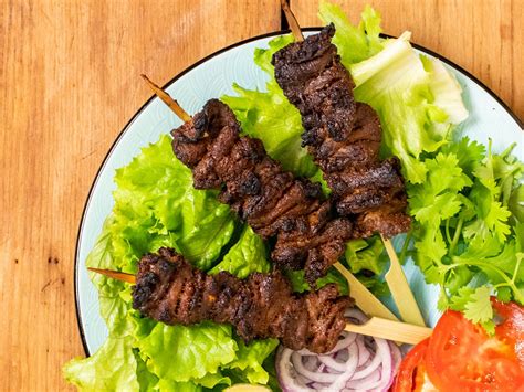  Suya Skewers: Savory Grilled Goodness Meets Spicy Pepper Punch!