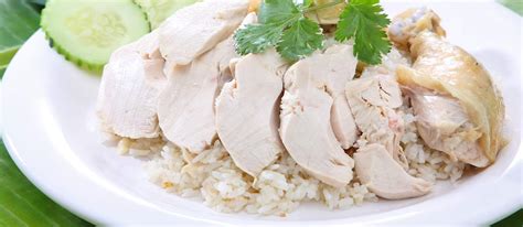  Wenchang Chicken: Can a Dish That Embraces the Earthiness of Herbs Also Tantalize with Refreshing Citrus Notes?